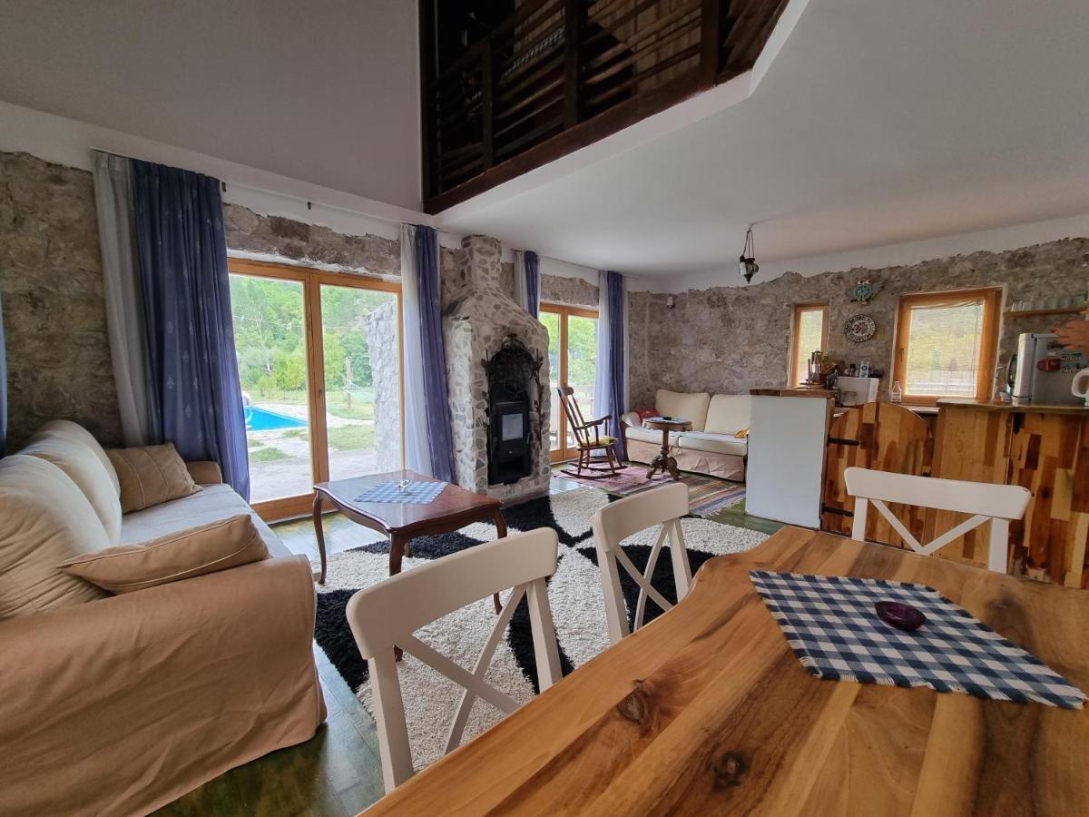 Exo Log Cottage Jezero  Esterno foto